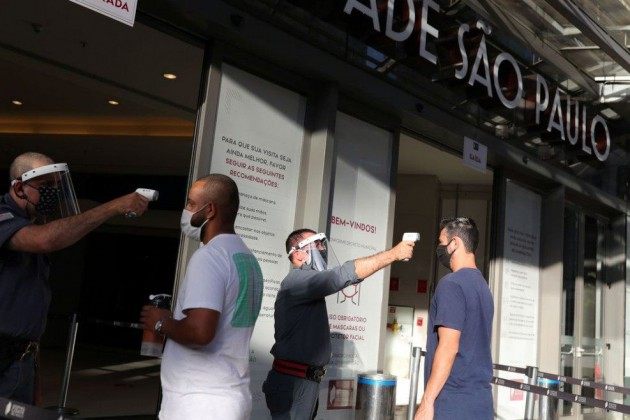 Faturamento de 30% dos lojistas caiu 90% no início da reabertura