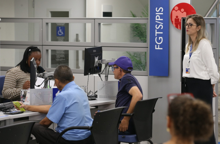 Guedes quer acabar com abono e seguro defeso em troca do Renda Brasil