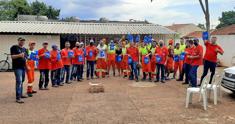 SETH entrega mais kits de higiene para trabalhadores da empresa Constroeste