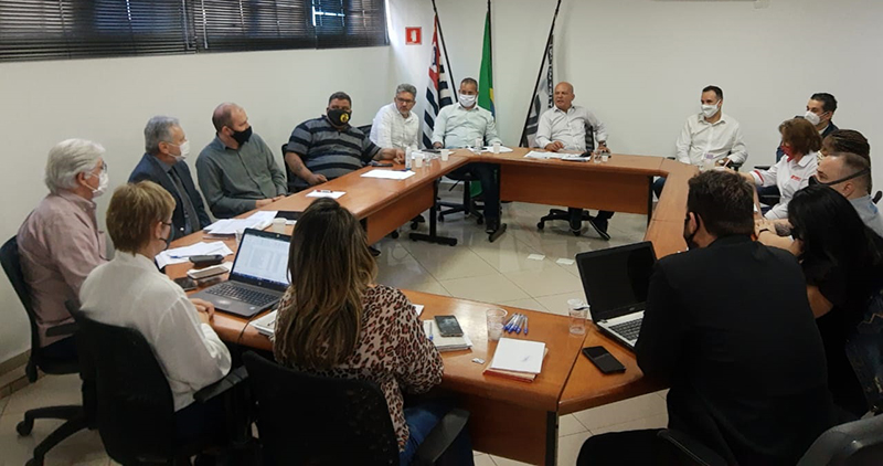SETH discute estratégias sindicais para empregados em empresas de asseio e conservação, em SP