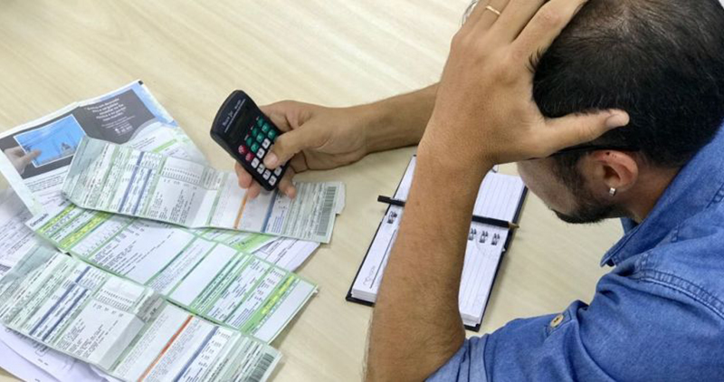 Conta de luz vai subir - Aneel aprova aumento de 52 por cento na bandeira vermelha 2