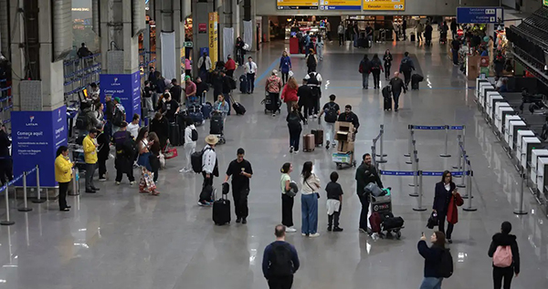 Turismo internacional no Brasil bate recorde em 2025