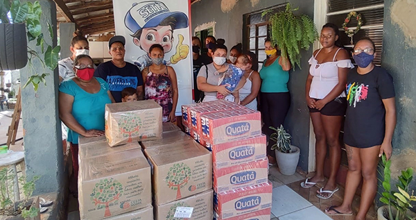 Sindicato SETH e MSU doam cestas básicas para mulheres e famílias carentes em ação social conjunta