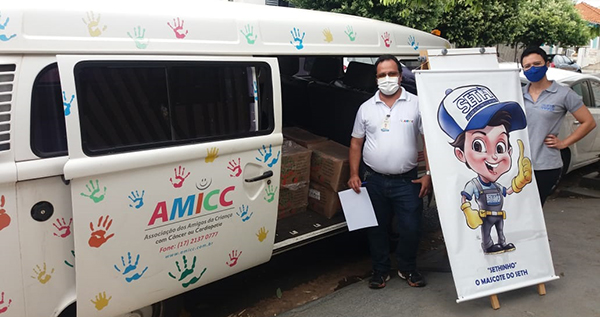 AMICC recebe doação de cestas básicas do Sindicato SETH