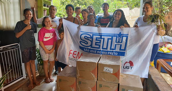 Com doação de cestas básicas, SETH ajuda famílias de baixa renda a realizarem ceia de Natal