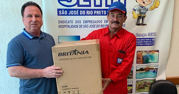 SETH entrega prêmios aos filiados que foram sorteados na Live do Trabalhador