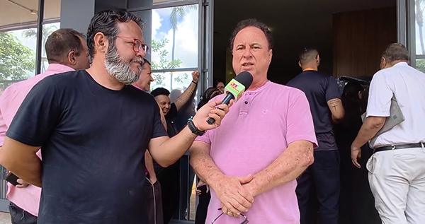 SETH acompanha trabalhadores da GF em manifestação na Prefeitura de Rio Preto