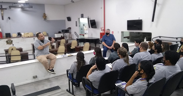 SETH realiza reunião com trabalhadores do setor de limpeza e conservação