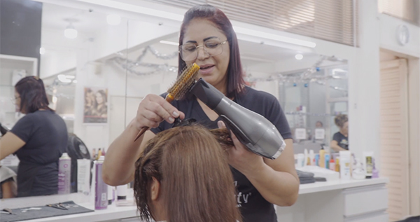 Associado SETH conta com atendimento especial em salão de beleza e barbearia